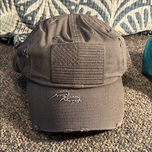 KBETHOS Vintage Gray Hat with Embroidered Flag